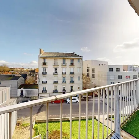 2br Flat With Balcony 5 Mn To Hippodrome De 公寓