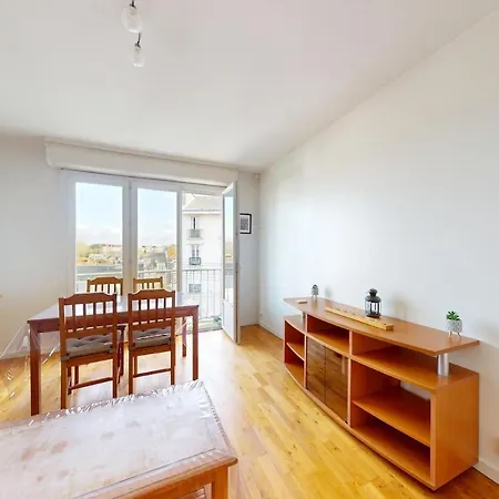 2br Flat With Balcony 5 Mn To Hippodrome De 南特